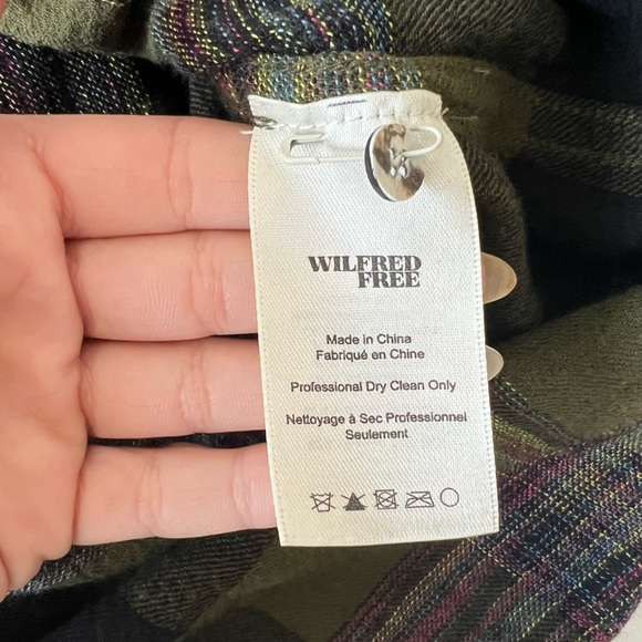 Aritizia Wilfred Plaid Button Up - Picture 3 of 6